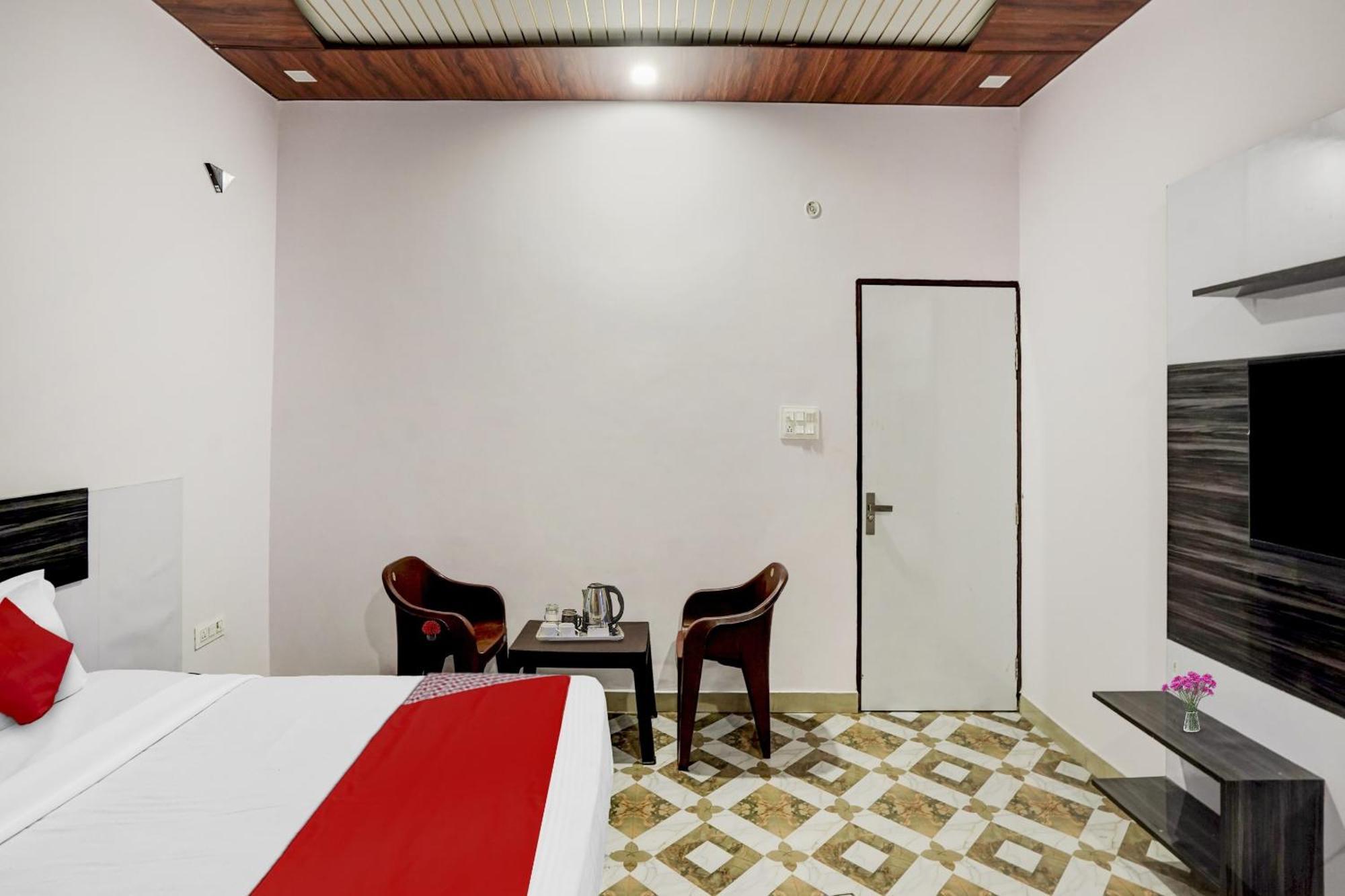 Collection O Love Garden Hotel Ghaziabad Buitenkant foto